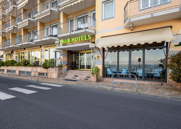 B&B Diano Marina PalaceAlbergo